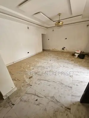 5bdrm Townhouse/Terrace in Private, Apo District for sale