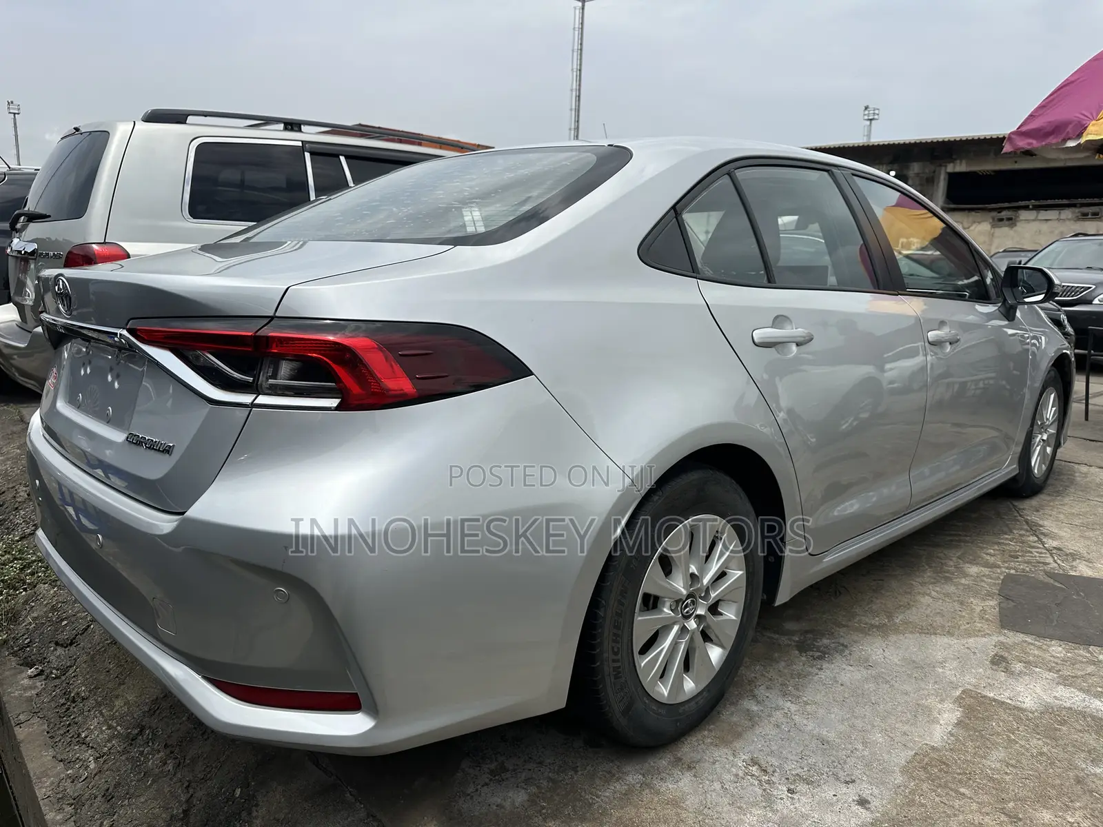 Toyota Corolla LE 2022 Silver