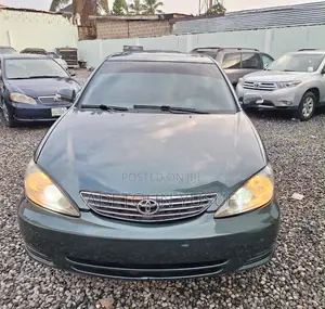 Toyota Camry XLE 4dr Sedan (2.4L 4cyl 5A) 2005 Green