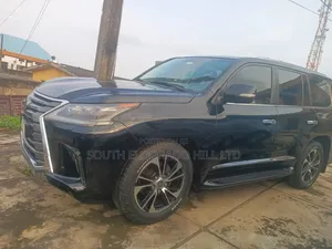 Lexus LX 2016 Black