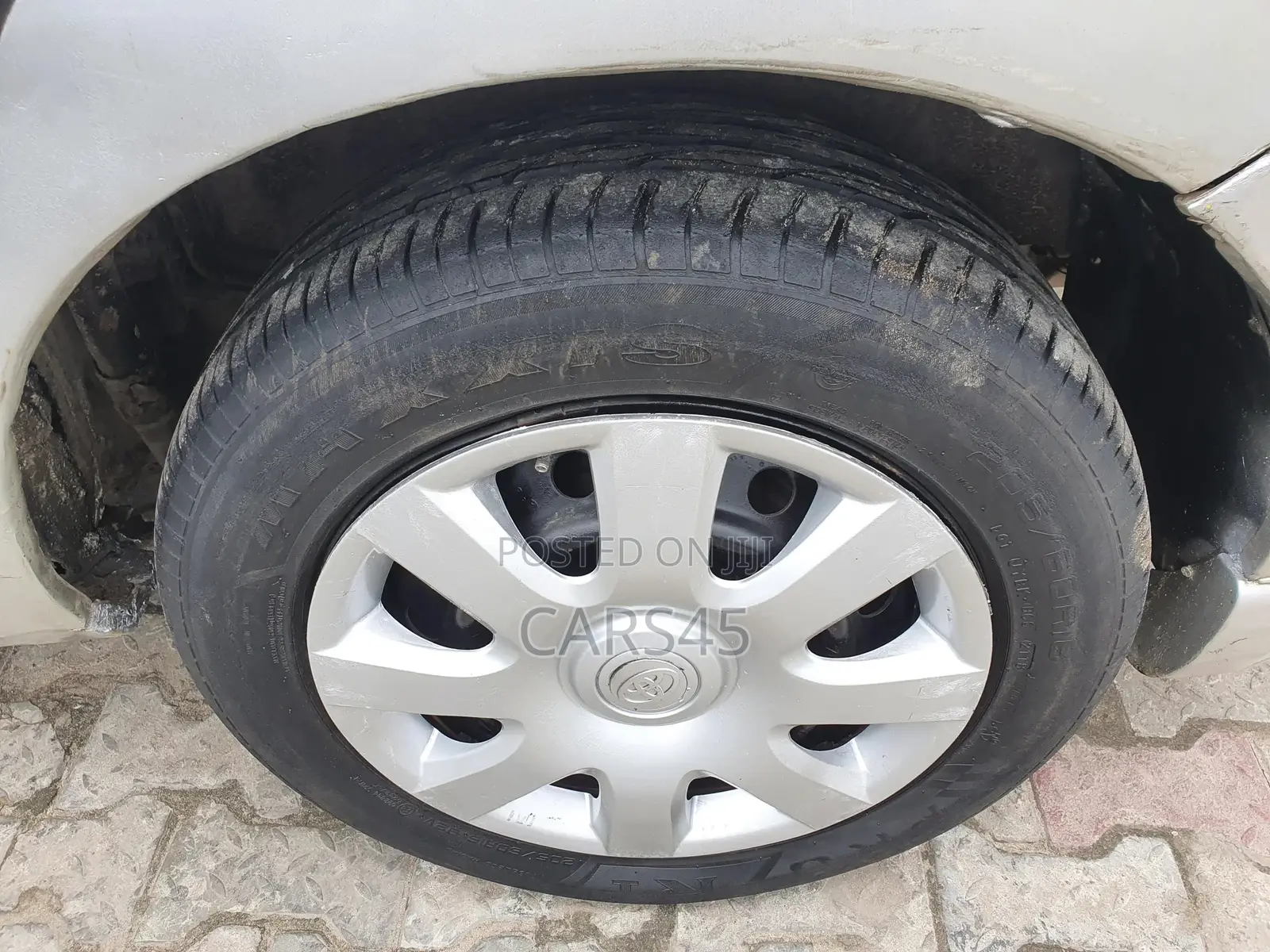 Toyota Matrix 2004 Silver
