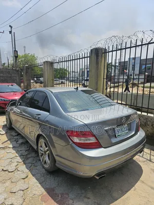 Mercedes-Benz C300 2010 Gray