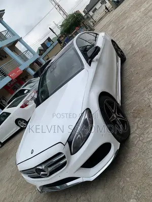 Mercedes-Benz C300 Luxury 4matic Sedan AWD (2.0L 4cyl 7A) 2017 White