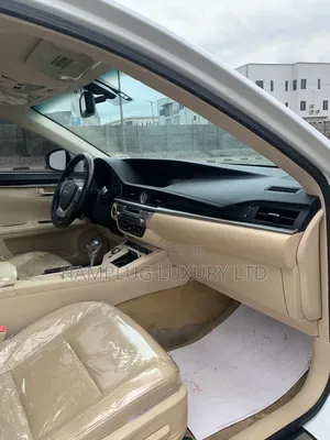 Lexus ES 2014 White