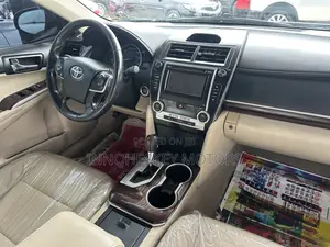 Toyota Camry XLE 4dr Sedan (2.5L 4cyl 6A) 2012 Black