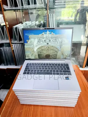 Laptop HP EliteBook 840 G10 16GB Intel SSD 512GB