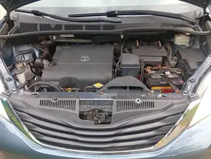 Toyota Sienna 2014 Black