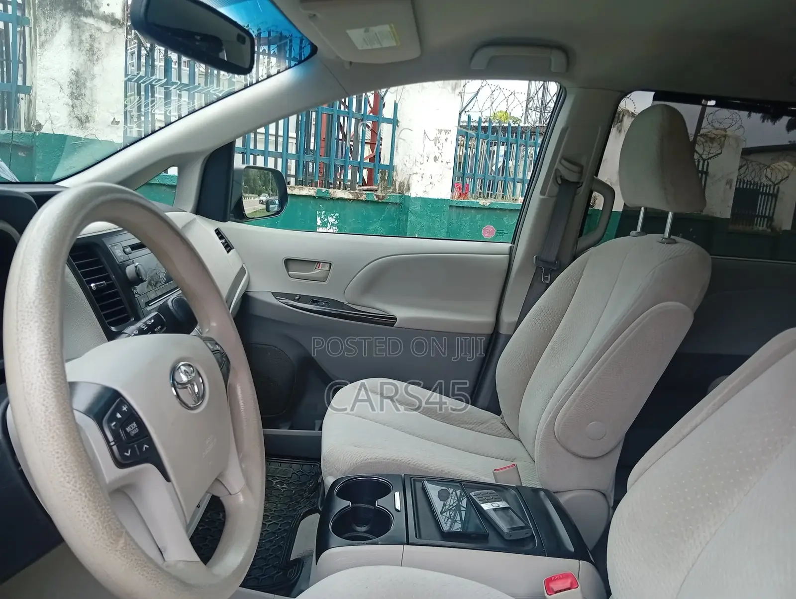 Toyota Sienna 2014 Black