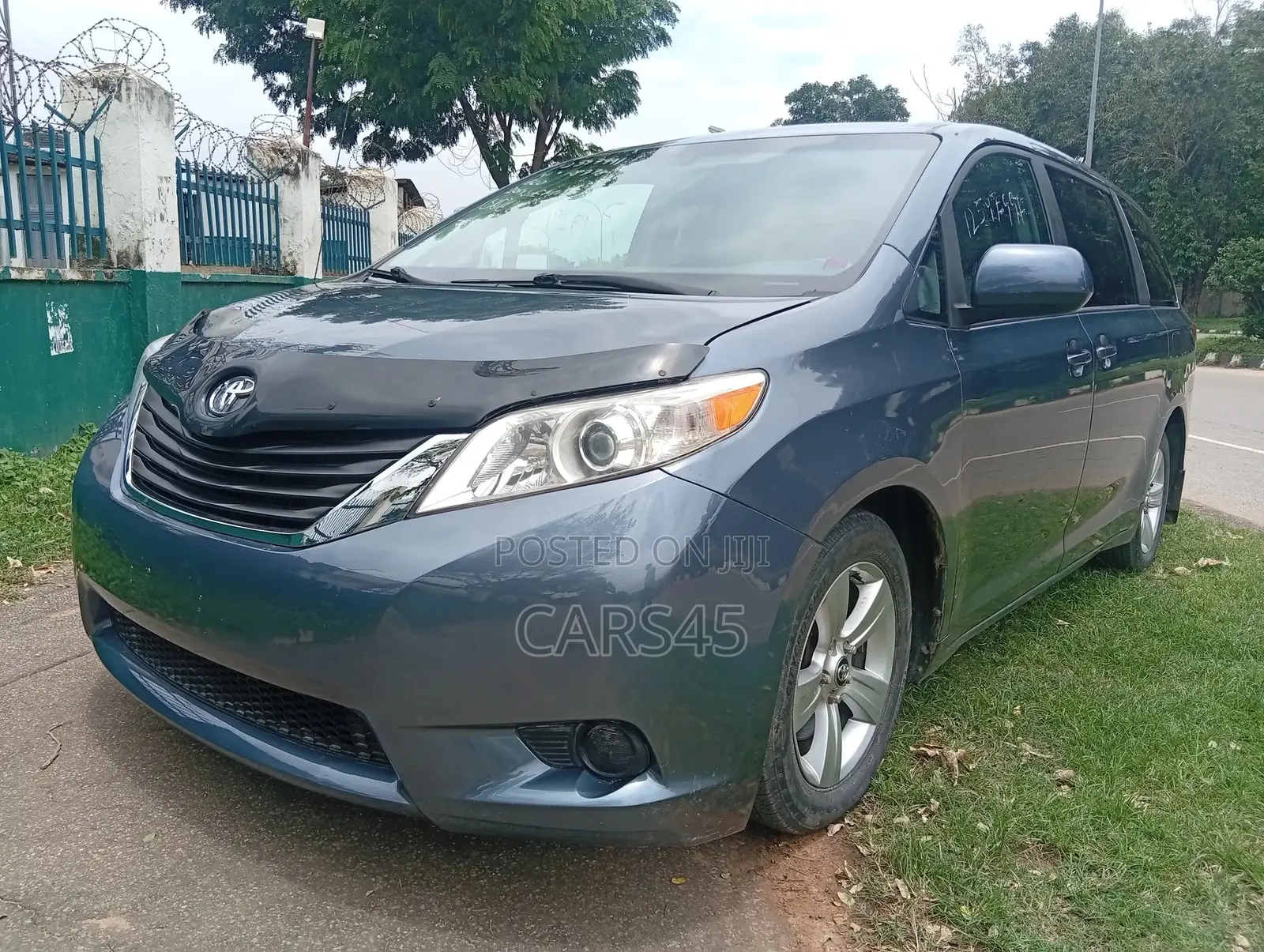 Toyota Sienna 2014 Black