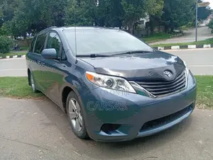 Toyota Sienna 2014 Black