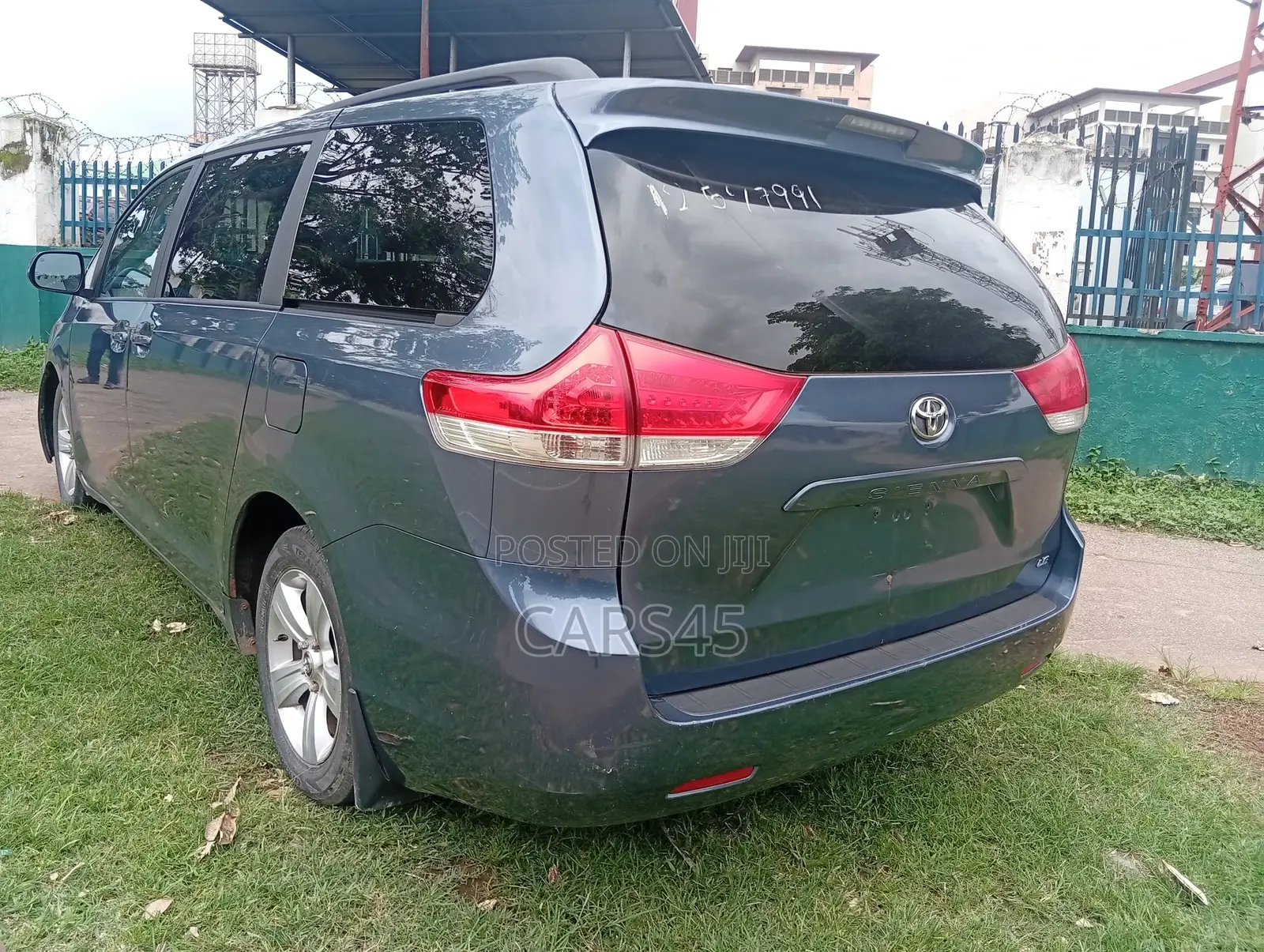 Toyota Sienna 2014 Black