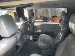 Toyota Sienna 2017 White