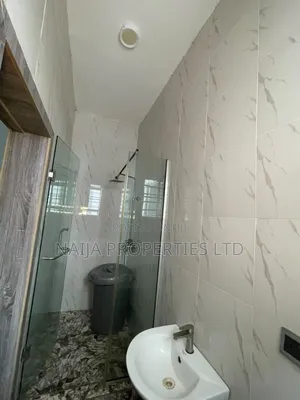 1bdrm Shared Apartment in Ikota Gra for rent