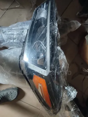 Head Lamp Hyundai Tucson 2018/19 Yellow 