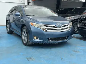Toyota Venza XLE 2010 Blue