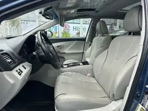 Toyota Venza XLE 2010 Blue