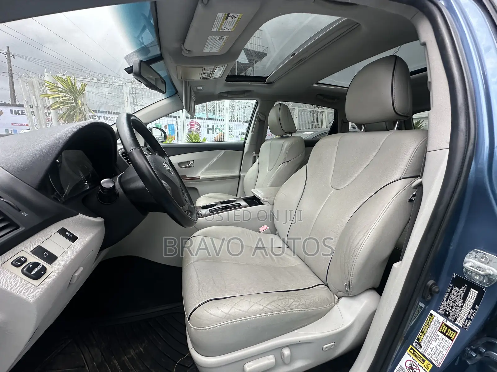 Toyota Venza XLE 2010 Blue