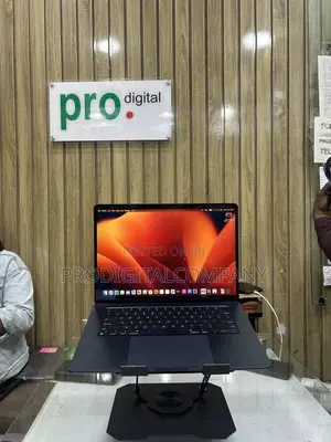 Laptop Apple MacBook Air 2023 M2 8GB Apple M2 SSD 256GB