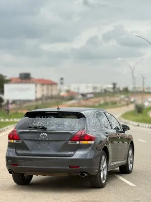 Toyota Venza XLE 4dr Wagon AWD (3.5L 6cyl 6A) 2014 Gray