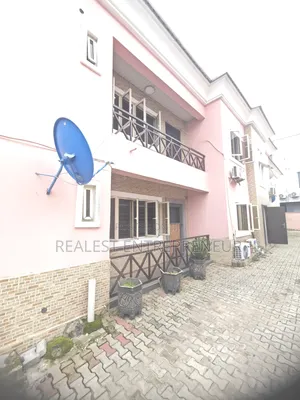 Furnished 3bdrm Block of Flats in Lekki Phase 1 for rent