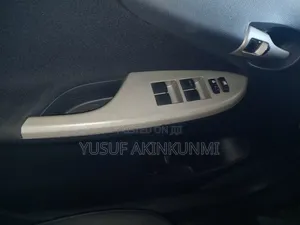 Toyota Corolla 2010 Gray