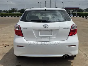 Toyota Matrix 2010 White