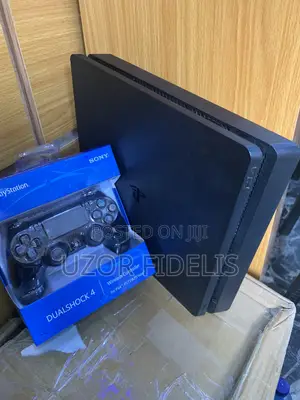 PlayStation 4 Slim