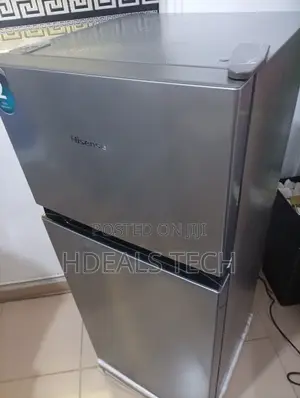 REF 172DR - Hisense 124 Top Freezer Refrigerator