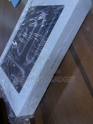 New Laptop Apple MacBook Pro 2026 M5 Max 36GB Apple M5 Max SSD 2T