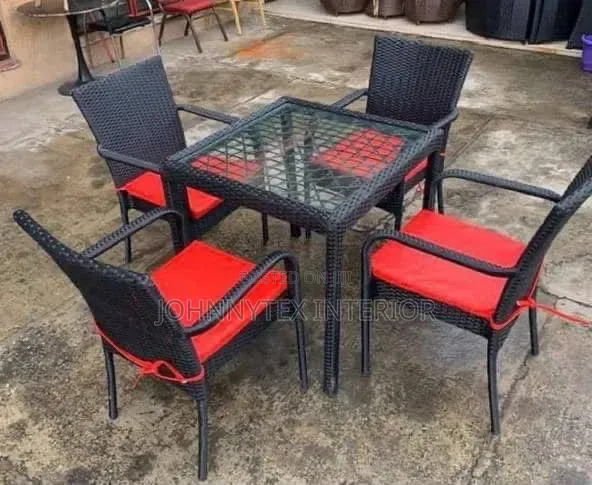 Out Door Charis With the Table Very Nice
