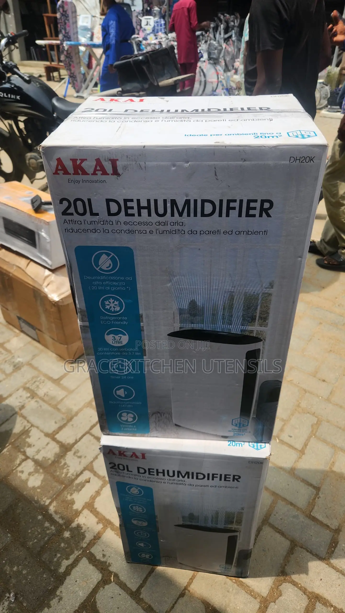 AKAI 20liters Dehumidifier-Moisture