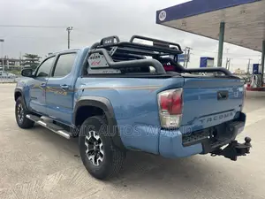 Toyota Tacoma 2019 Blue