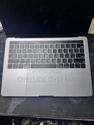 Laptop Apple MacBook 2018 16GB Intel Core i7 SSD 512GB