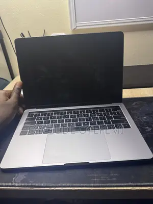 Laptop Apple MacBook 2018 16GB Intel Core i7 SSD 512GB