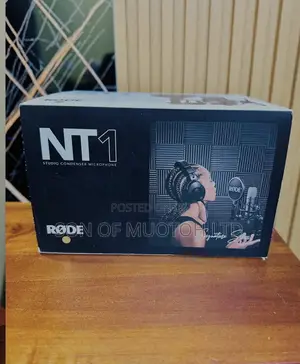 Rode NT1 Large-Diaphragm Condenser Microphone