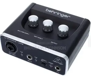 Behringer U-Phoria Um2 Audiophile 2x2 USB Audio Interface