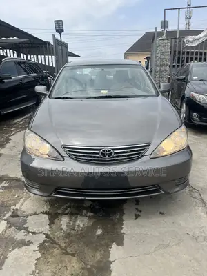 Toyota Camry 2006 Gray