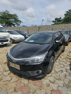 Toyota Corolla 2017 Black