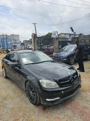 Mercedes-Benz C300 2010 Black