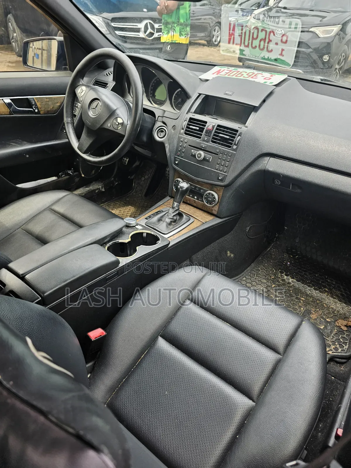 Mercedes-Benz C300 2010 Black