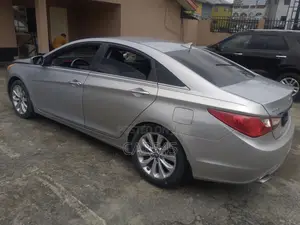 Hyundai Sonata 2011 Silver