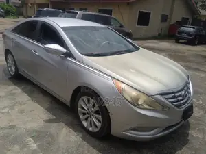 Hyundai Sonata 2011 Silver