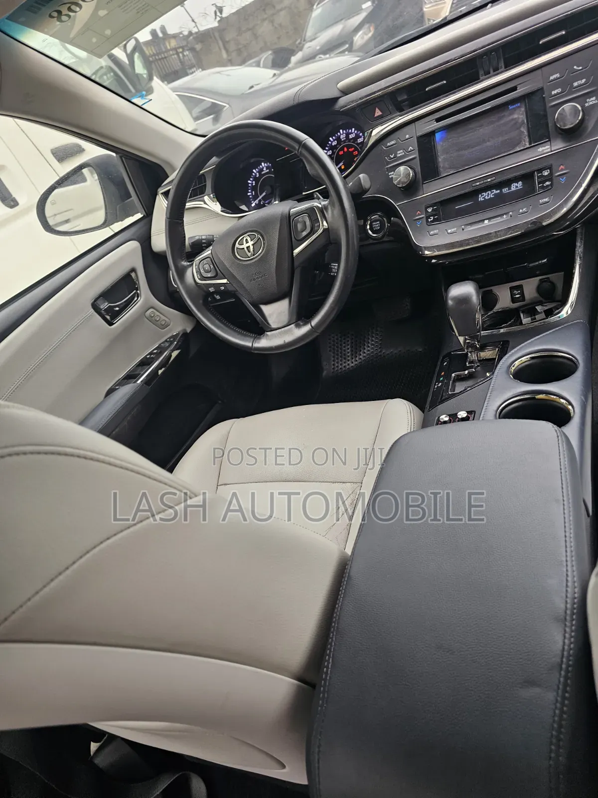 Toyota Avalon 2014 White