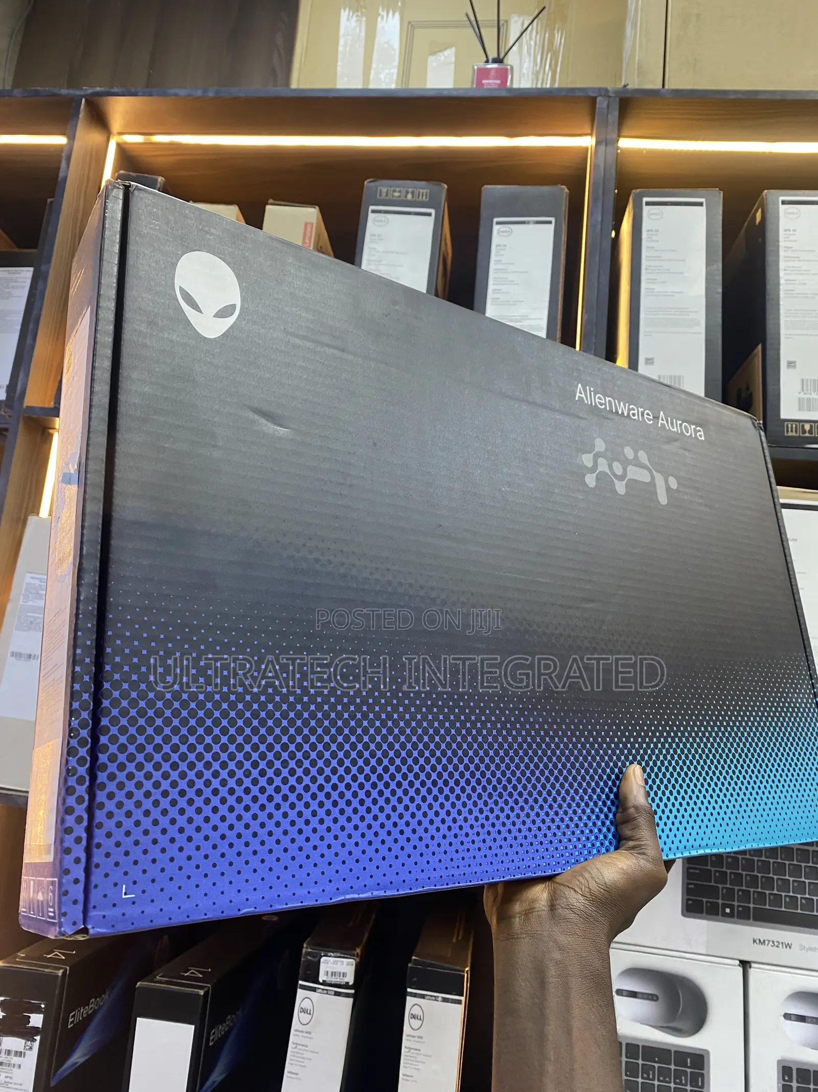 New Laptop Alienware 16 Aurora 16GB Intel Core 7 SSD 1T