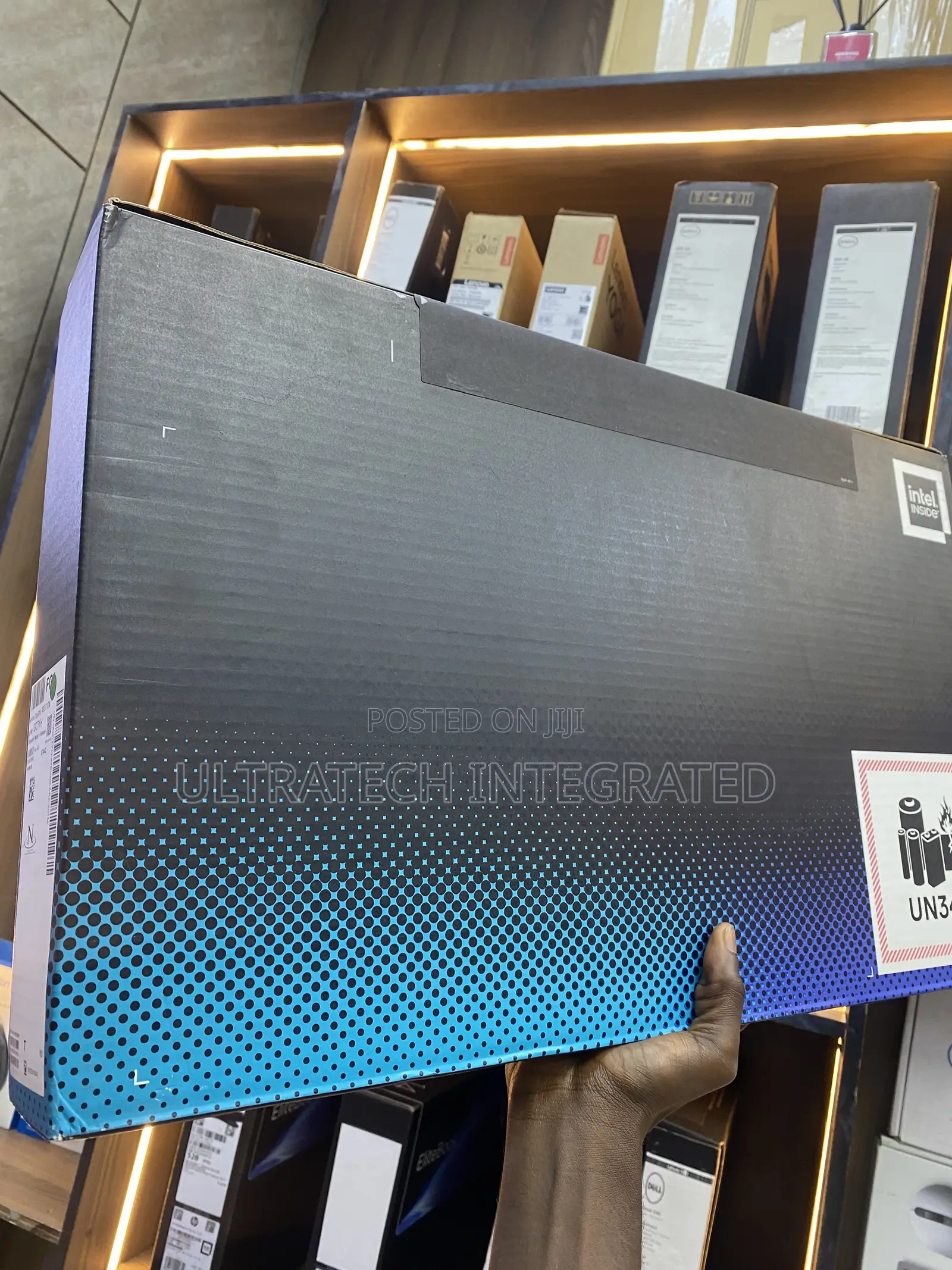 New Laptop Alienware 16 Aurora 16GB Intel Core 7 SSD 1T