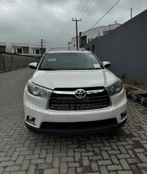 Toyota Highlander Limited 4dr SUV AWD (3.5L 6cyl 6A) 2015 White