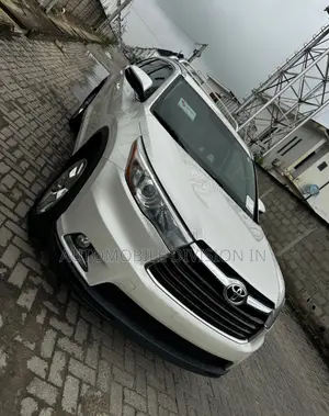 Toyota Highlander Limited 4dr SUV AWD (3.5L 6cyl 6A) 2015 White
