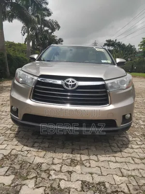 Toyota Highlander 2016 Gold