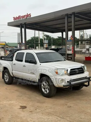 Toyota Tacoma 2008 White