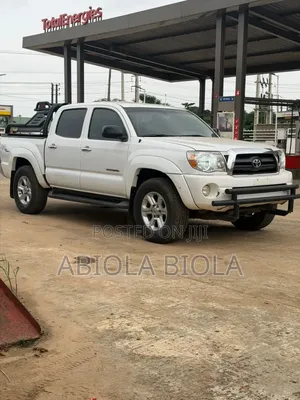 Toyota Tacoma 2008 White
